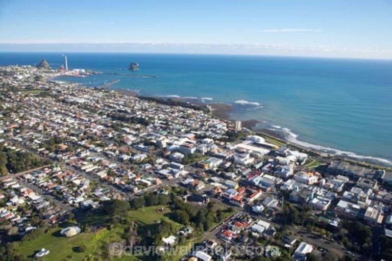 Photo of property in 47 Paynters Avenue, Strandon, New Plymouth, 4312