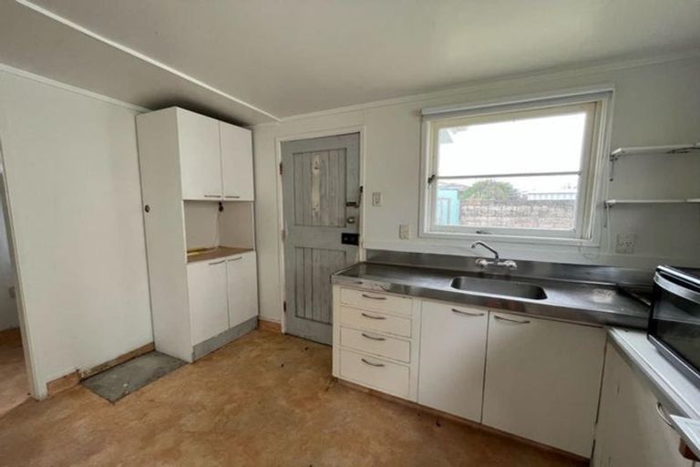 Photo of property in 36 Mckinstry Avenue, Mangere East, Auckland, 2024
