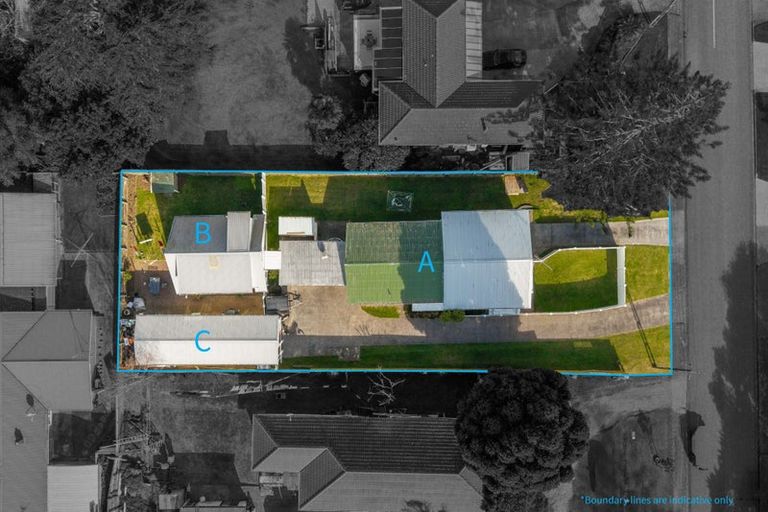 Photo of property in 3 Shepherds Road, Papakura, 2110