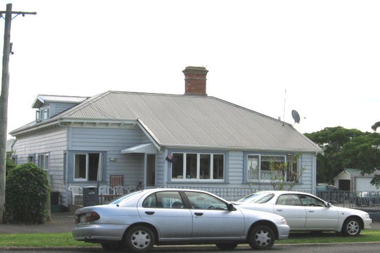 Photo of property in 195 Victoria Road, Devonport, Auckland, 0624