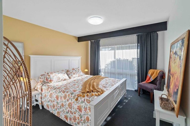 Photo of property in 2/321 Wairakei Road, Burnside, Christchurch, 8053