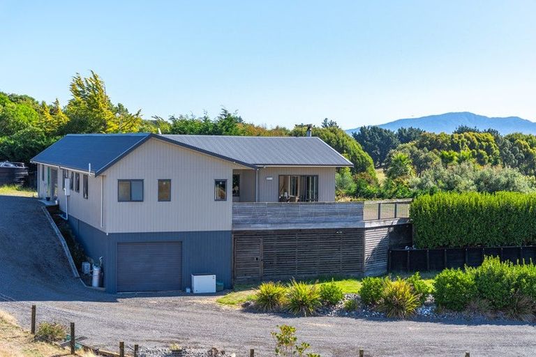 Photo of property in 9 Waitaheke Road, Te Horo, Otaki, 5581