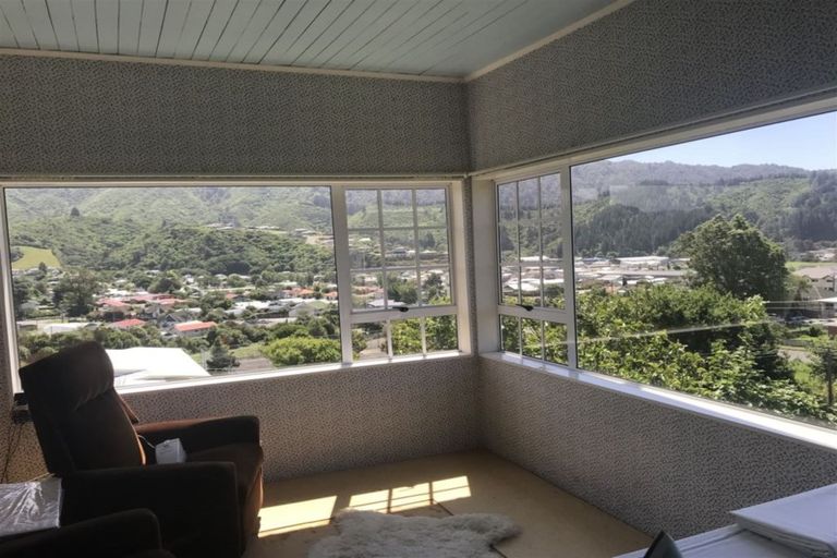Photo of property in 118 Wellington Street, Picton, 7220