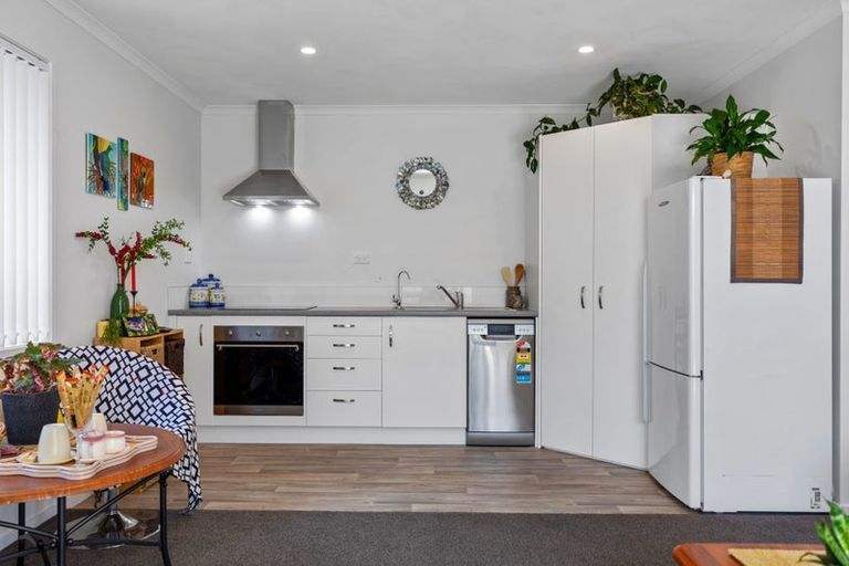 Photo of property in 11 Crest Way, Papamoa, 3118