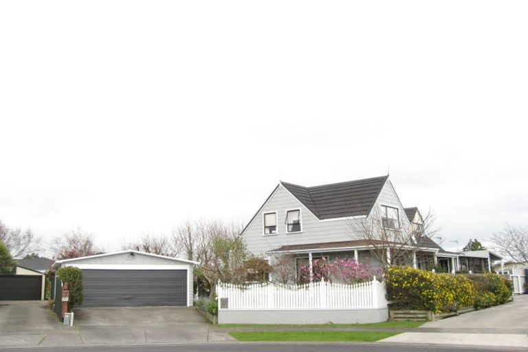 Photo of property in 28 Meade Place, Bell Block, New Plymouth, 4312
