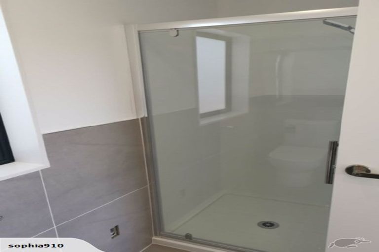 Photo of property in 37 Koroheke Road, Takanini, 2110