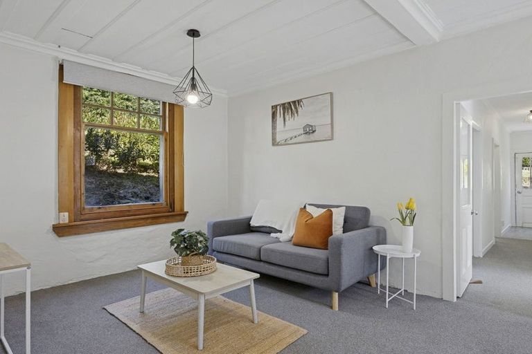 Photo of property in 18 Ellesmere Street, Ravensbourne, Dunedin, 9022
