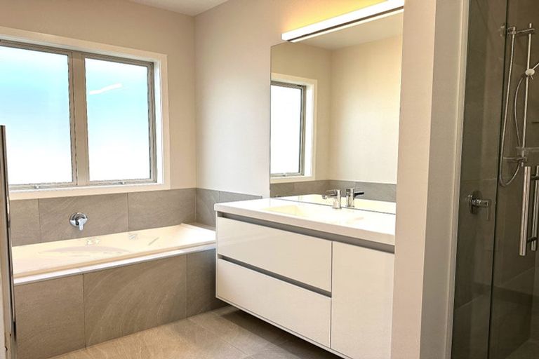 Photo of property in 10 George Yee Place, Taradale, Napier, 4112