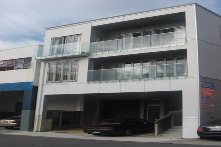 Photo of property in 5/35 Home Street, Mount Victoria, Wellington, 6011