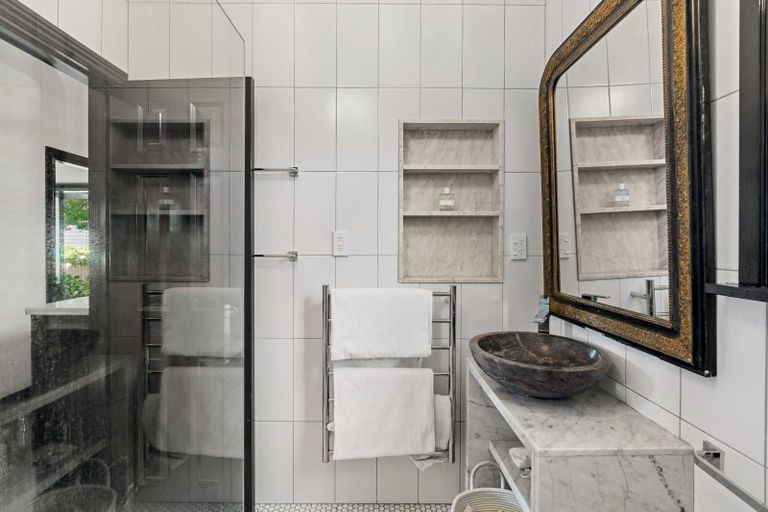 Photo of property in 28 Kempton Street, Greytown, 5712