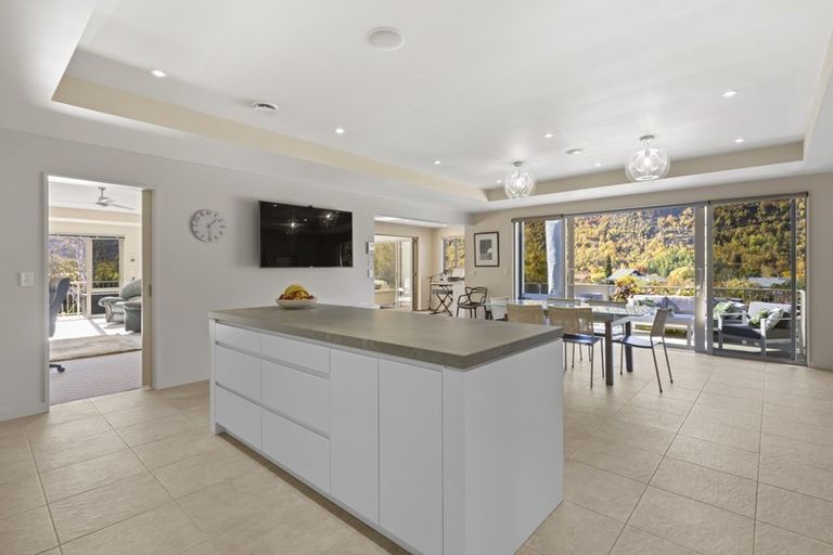 Photo of property in 21 Hood Crescent, Arrowtown, 9302