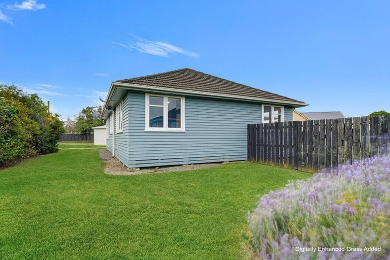 Photo of property in 12 Holland Crescent, Bulls, 4818