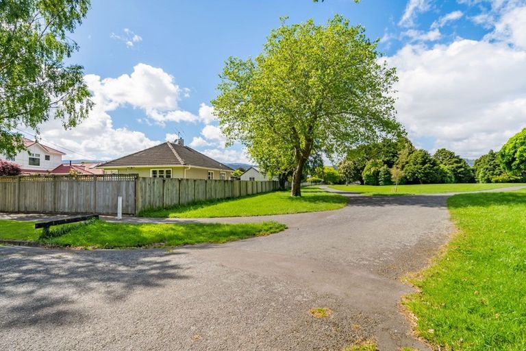 Photo of property in 2 Holdsworth Avenue, Trentham, Upper Hutt, 5018