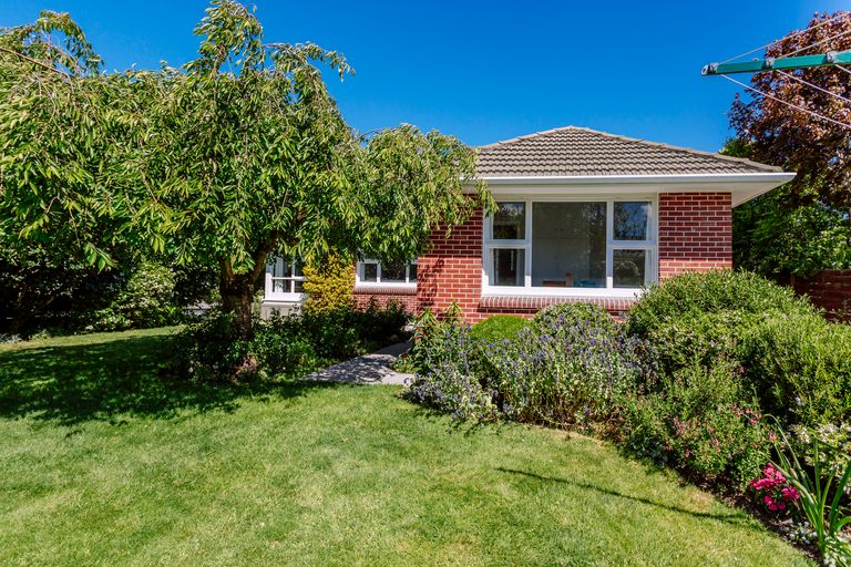 Photo of property in 75 Kaiwara Street, Hoon Hay, Christchurch, 8025