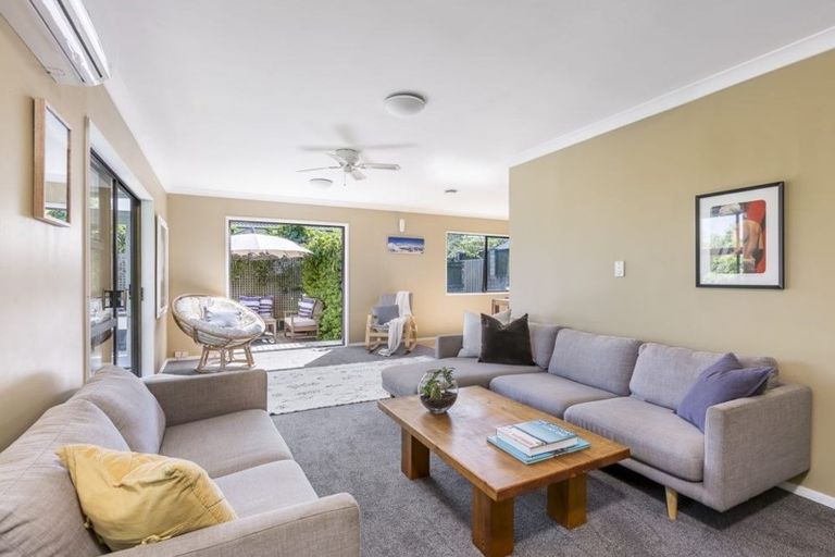 Photo of property in 1/72 Gloria Avenue, Te Atatu Peninsula, Auckland, 0610