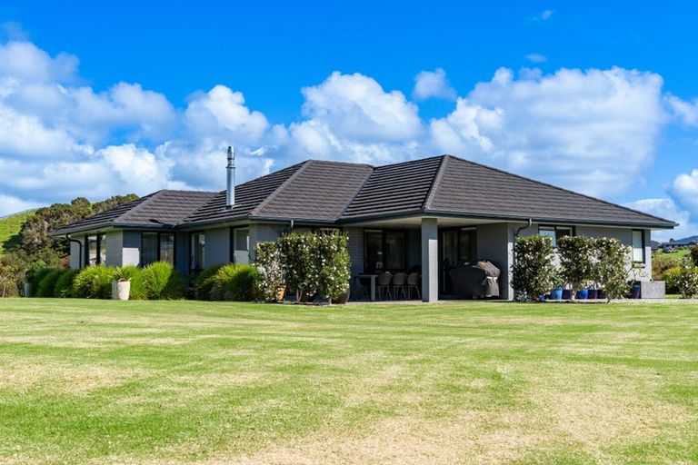 Photo of property in 32 Robert Hastie Drive, Mangawhai, 0573