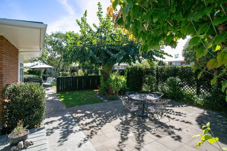 Photo of property in 10 Woodstock Crescent, Leamington, Cambridge, 3432