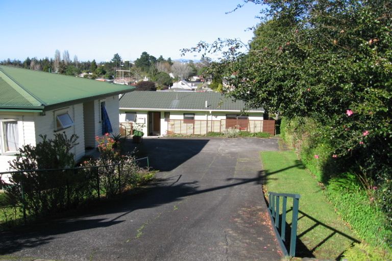 Photo of property in 41 Forest Lake Road, Forest Lake, Hamilton, 3200