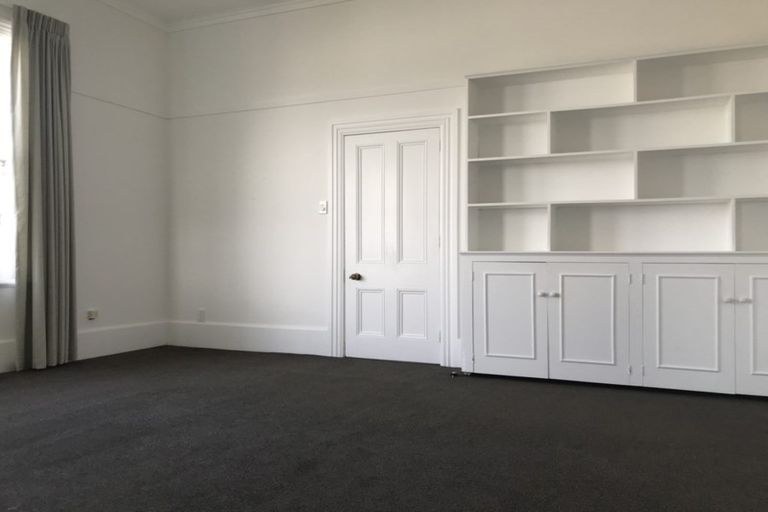 Photo of property in 21 Dorking Road, Brooklyn, Wellington, 6021