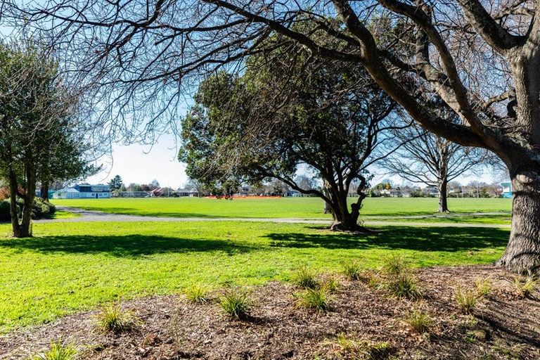 Photo of property in 39 Manor Place, Bryndwr, Christchurch, 8053