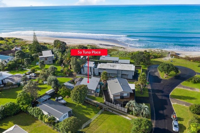 Photo of property in 5a Tuna Place, Whiritoa, Whangamata, 3691