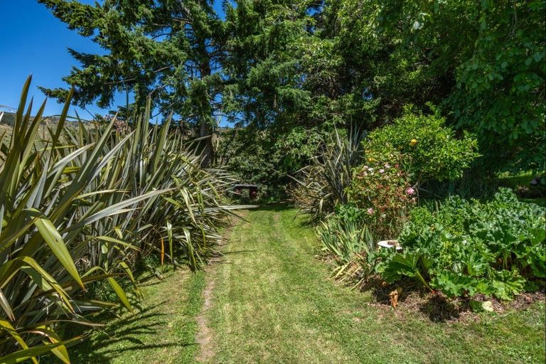 Photo of property in 342 Le Bons Bay Road, Le Bons Bay, Akaroa, 7583