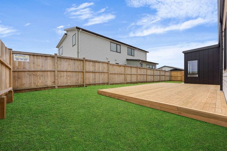 Photo of property in 73 Clarks Beach Road, Clarks Beach, 2122