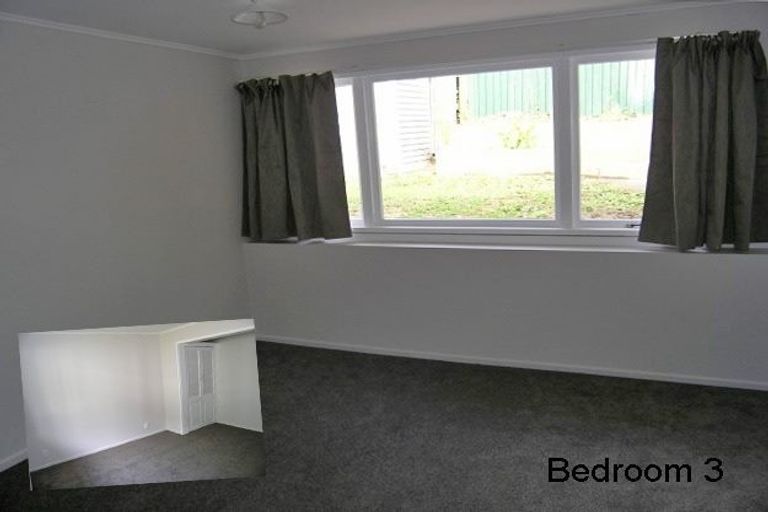 Photo of property in 28 Thomson Grove, Stokes Valley, Lower Hutt, 5019