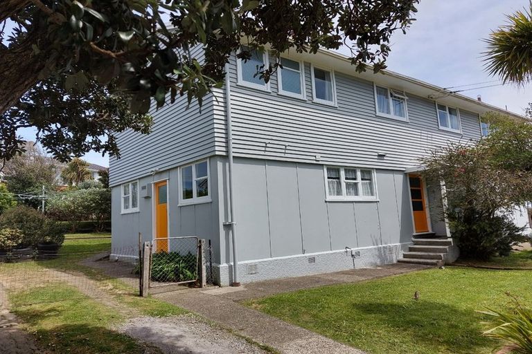 Photo of property in 42-44 Cheshire Street, Cannons Creek, Porirua, 5024