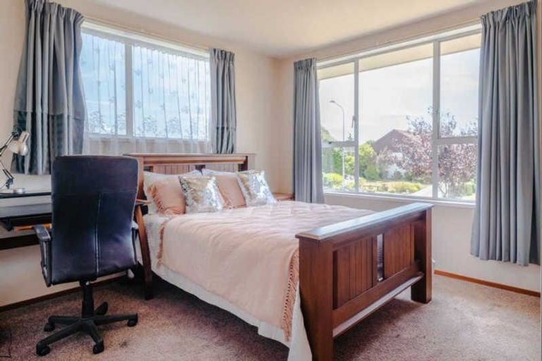 Photo of property in 11 O'halloran Drive, Halswell, Christchurch, 8025