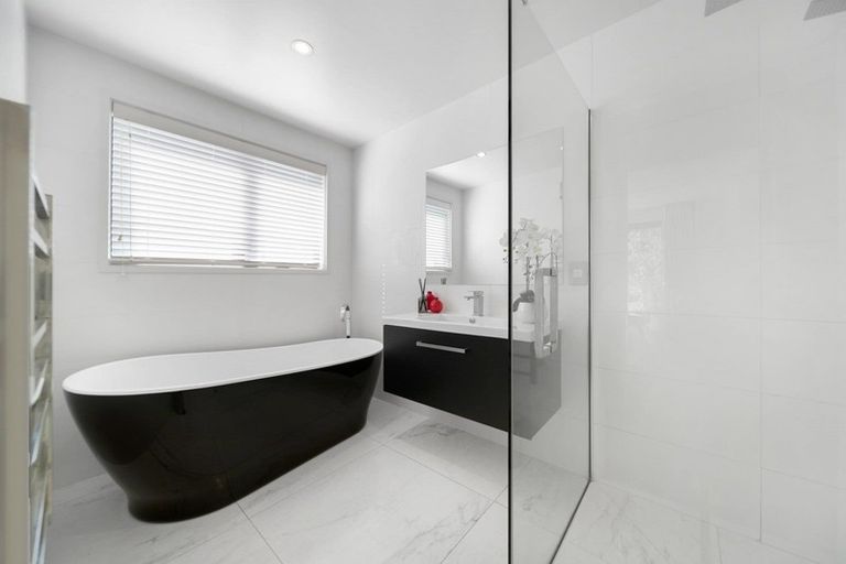 Photo of property in 6 Crawford Place, Lake Hayes, Queenstown, 9304