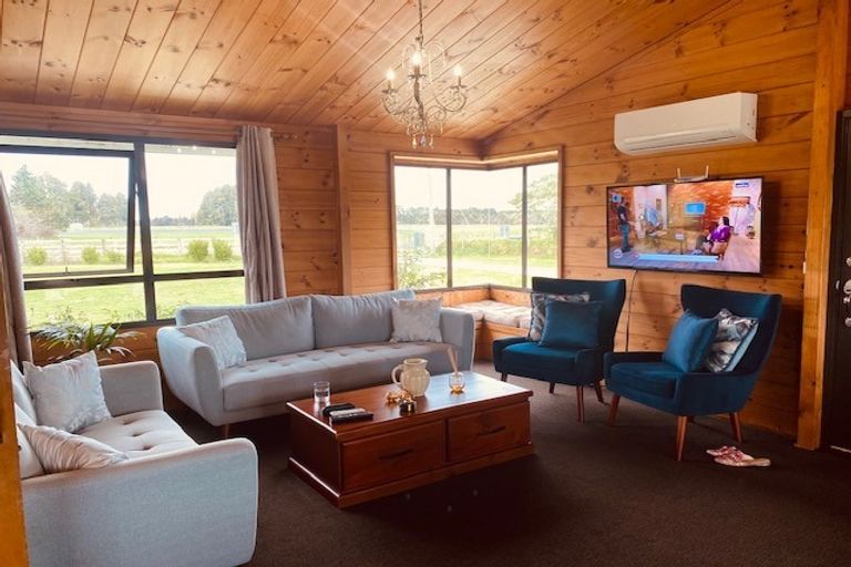 Photo of property in 396 Airfield Road, Ardmore, Papakura, 2582