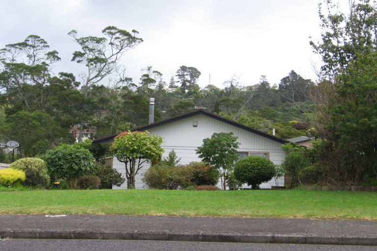 Photo of property in 24 Preston Avenue, Henderson, Auckland, 0610