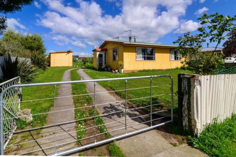Photo of property in 20 Charles Road, Hannahs Bay, Rotorua, 3010