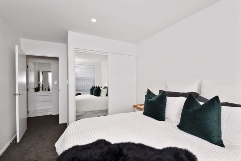 Photo of property in 10 Blighs Road, Strowan, Christchurch, 8052