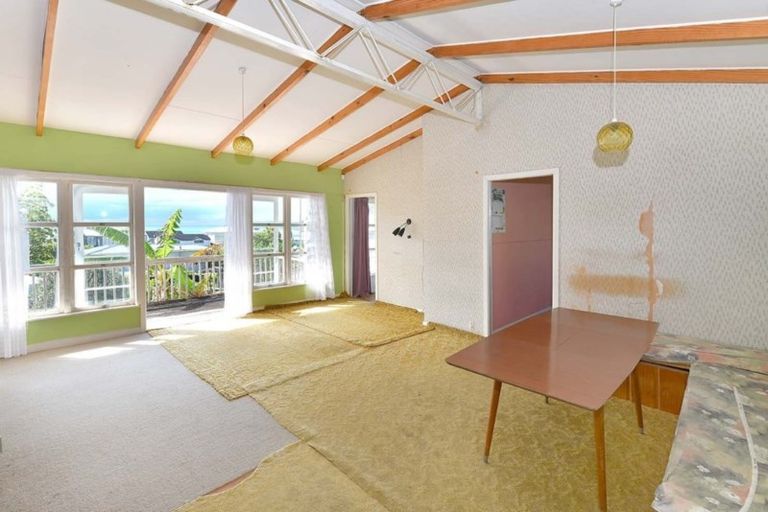Photo of property in 34 De Luen Avenue, Tindalls Beach, Whangaparaoa, 0930