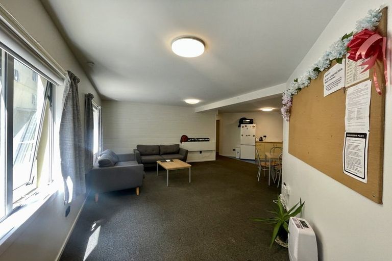Photo of property in Basin Reserve Complex, 42/4 Sussex Street, Mount Cook, Wellington, 6021