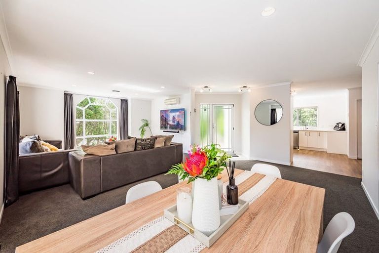 Photo of property in 32 Guildford Drive, Paraparaumu, 5032