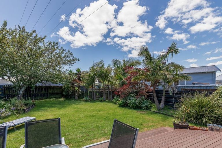 Photo of property in 1/24 Bedford Street, Te Atatu South, Auckland, 0610