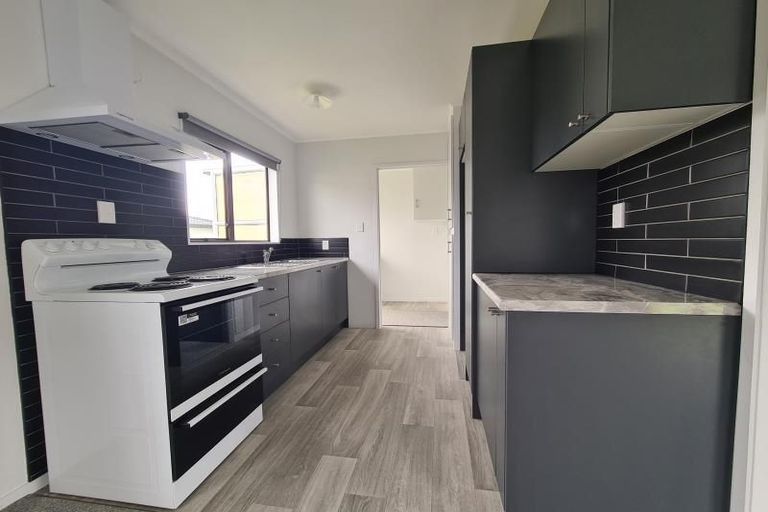 Photo of property in 1/22 Etherton Drive, Weymouth, Auckland, 2103