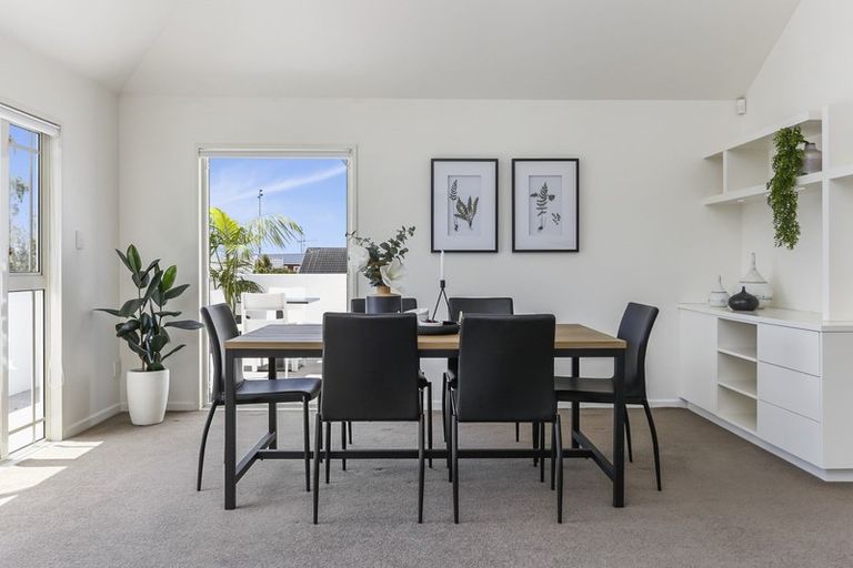 Photo of property in 7 Alfred Street, Northcote Point, Auckland, 0627