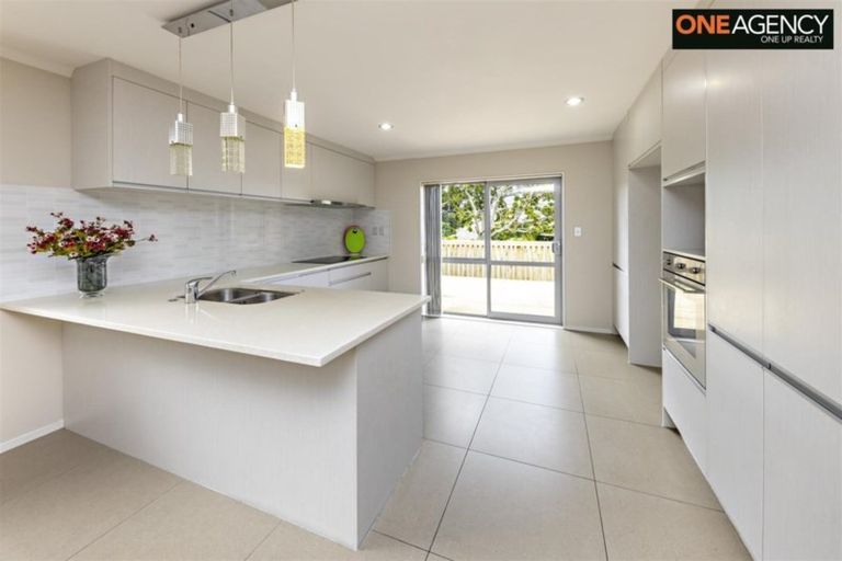 Photo of property in 16 Forbes Road, Favona, Auckland, 2024