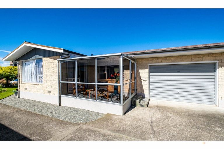 Photo of property in 10a-b Churchill Place, Waimate, 7924