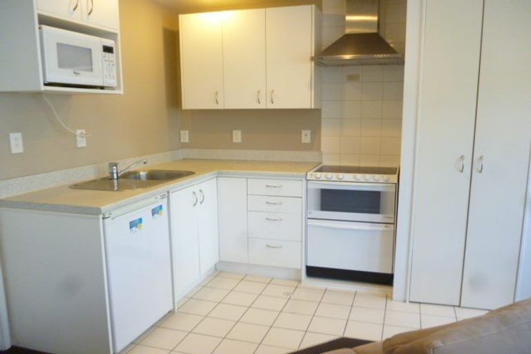 Photo of property in Terrace Heights Apartments, 8a/163 The Terrace, Wellington Central, Wellington, 6011
