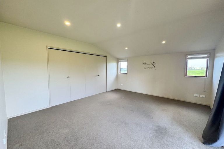 Photo of property in 32 Henwood Road, Taupaki, Henderson, 0782