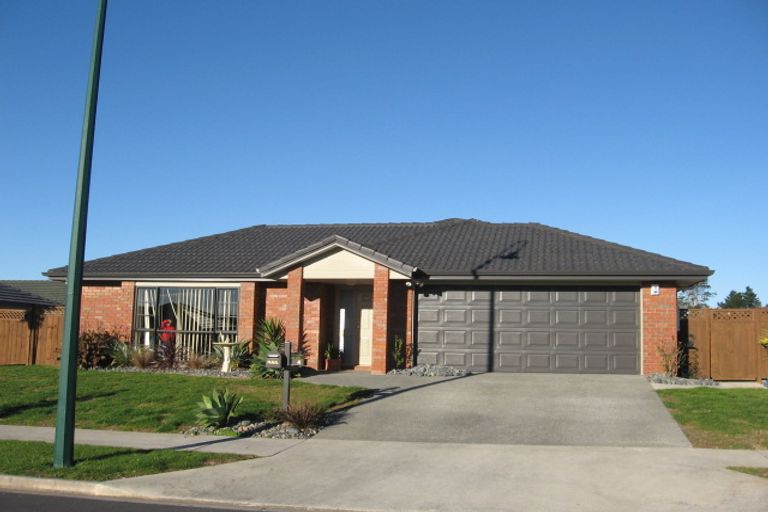 Photo of property in 4 Greta Banks Place, Wattle Downs, Auckland, 2103
