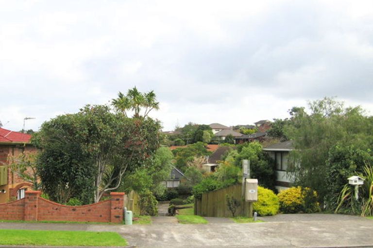 Photo of property in 59 Botany Road, Botany Downs, Auckland, 2010