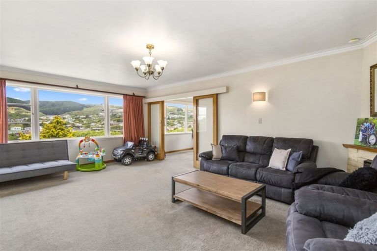 Photo of property in 313 Main Road, Tawa, Wellington, 5028