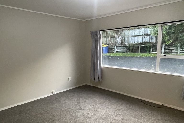 Photo of property in 1/10 Halder Place, Torbay, Auckland, 0632