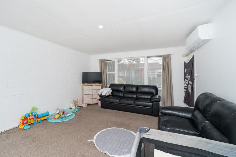 Photo of property in 2/630 Main Street, Palmerston North, 4414